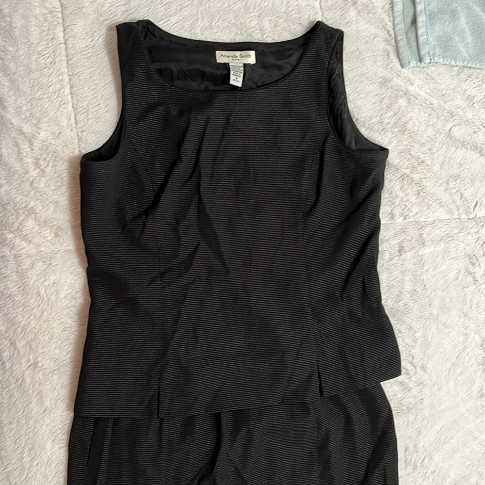 Amanda Smith suit, size 8, top and skirt